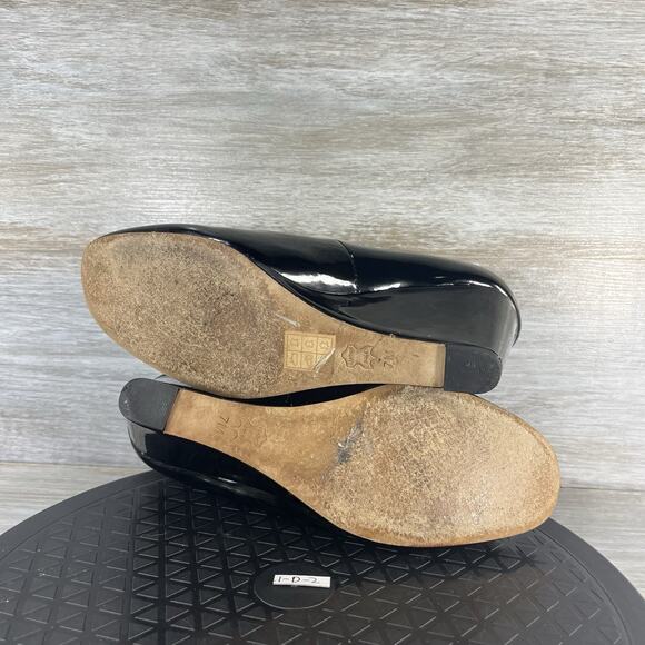 Tory Burch Women’s Black Wedge Heels Gold Logo Patent Leather Size 7 - Picture 8 of 8